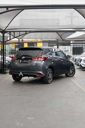 TOYOTA-YARIS-2022