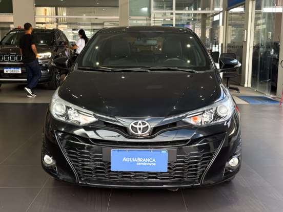 TOYOTA-YARIS-2018