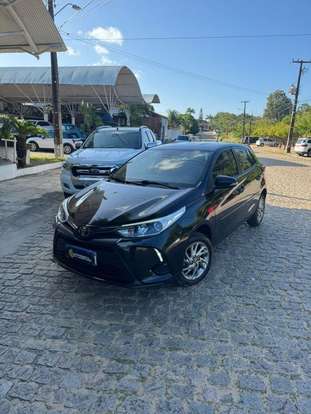 TOYOTA-YARIS-2022