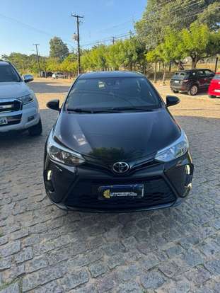 TOYOTA-YARIS-2022
