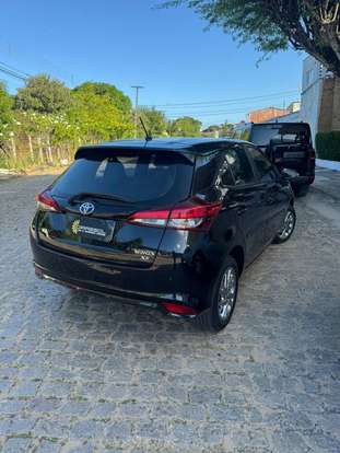 TOYOTA-YARIS-2022