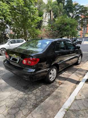 TOYOTA-COROLLA-2005