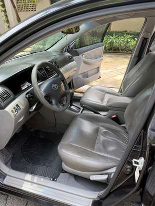 TOYOTA-COROLLA-2005