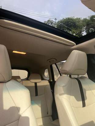 TOYOTA-COROLLA CROSS-2024
