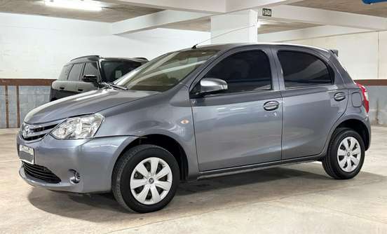 TOYOTA-ETIOS-1.3 X 16V FLEX 4P MANUAL TOYOTA-ETIOS-2015