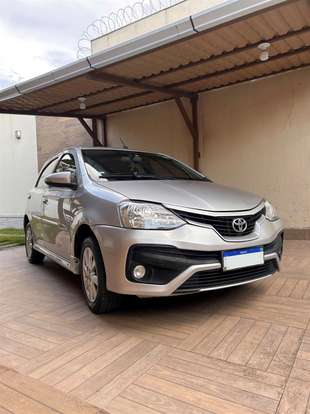 TOYOTA-ETIOS-2017