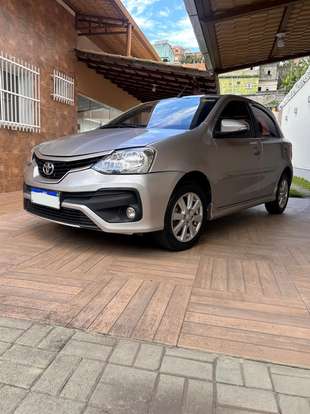 TOYOTA-ETIOS-2017