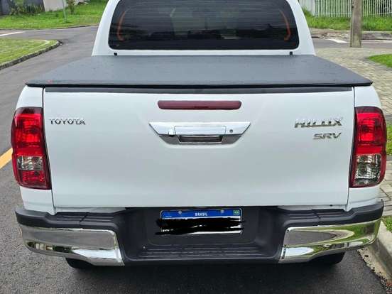 TOYOTA-HILUX-2.8 SRV 4X4 CD 16V DIESEL 4P AUTOMÁTICO TOYOTA-HILUX-2015