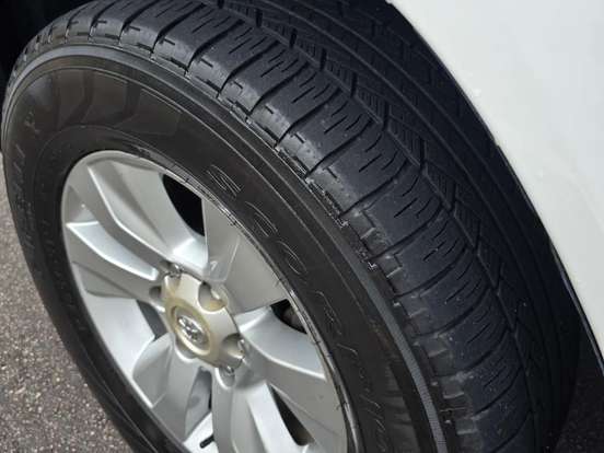 TOYOTA-HILUX-2.8 SRV 4X4 CD 16V DIESEL 4P AUTOMÁTICO TOYOTA-HILUX-2015