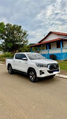 TOYOTA-HILUX-2018