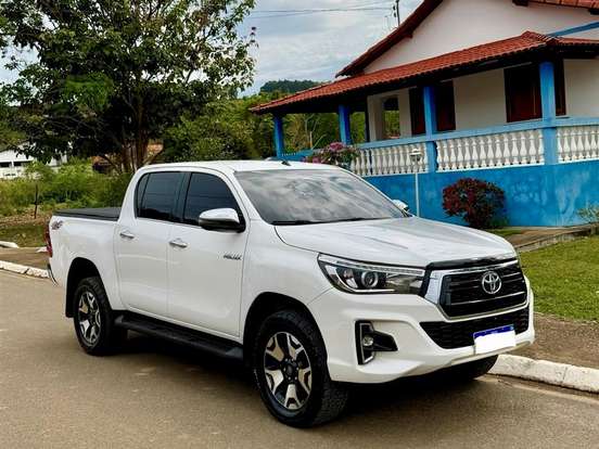 TOYOTA-HILUX-2.8 SRX 4X4 CD 16V DIESEL 4P AUTOMÁTICO TOYOTA-HILUX-2018