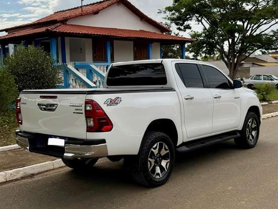 TOYOTA-HILUX-2.8 SRX 4X4 CD 16V DIESEL 4P AUTOMÁTICO TOYOTA-HILUX-2018
