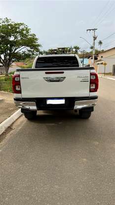 TOYOTA-HILUX-2018