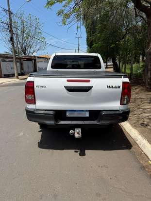 TOYOTA-HILUX-2018
