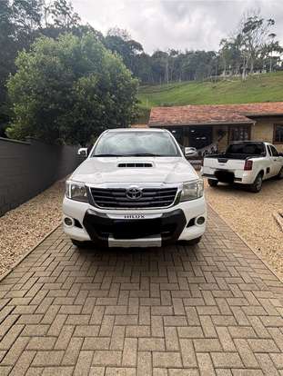 TOYOTA-HILUX-3.0 SRV TOP 4X4 CD 16V TURBO INTERCOOLER DIESEL 4P AUTOMÁTICO TOYOTA-HILUX-2012