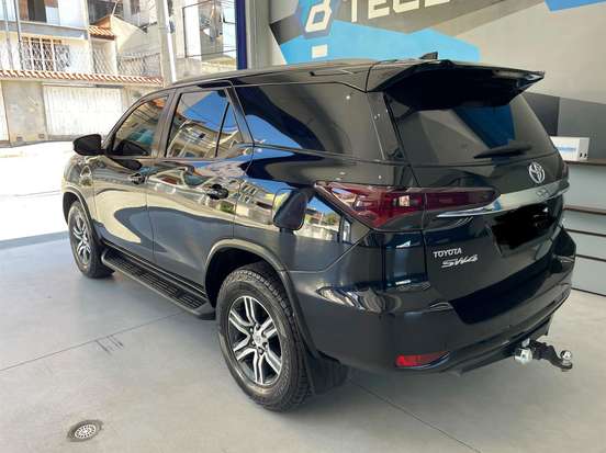 TOYOTA-HILUX SW4-2.7 SR 4X2 16V FLEX 4P AUTOMÁTICO TOYOTA-HILUX SW4-2016