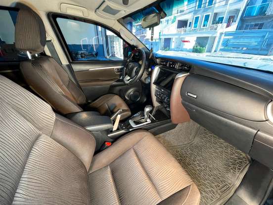 TOYOTA-HILUX SW4-2.7 SR 4X2 16V FLEX 4P AUTOMÁTICO TOYOTA-HILUX SW4-2016