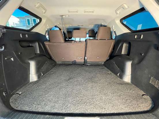 TOYOTA-HILUX SW4-2.7 SR 4X2 16V FLEX 4P AUTOMÁTICO TOYOTA-HILUX SW4-2016