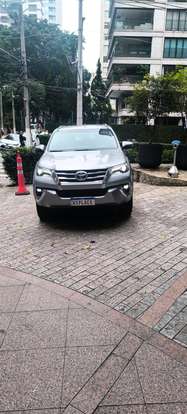 TOYOTA-HILUX SW4-2018