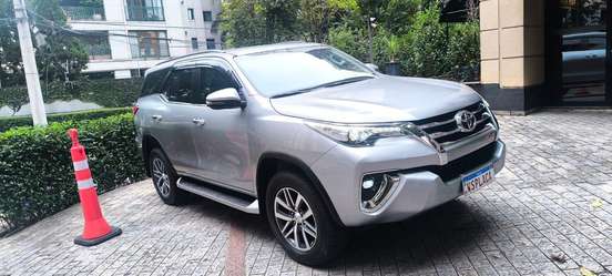 TOYOTA-HILUX SW4-2018