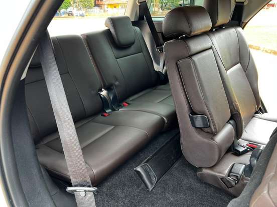 TOYOTA-HILUX SW4-2016