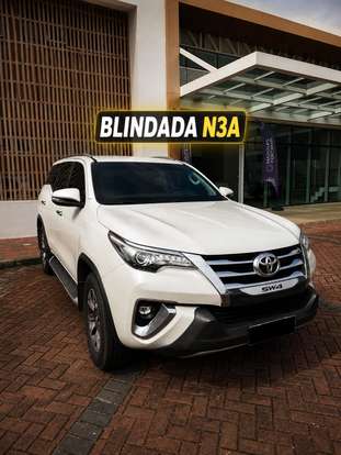 TOYOTA-HILUX SW4-2019