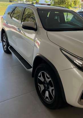 TOYOTA-HILUX SW4-2.8 SRX DIAMOND 4X4 7 LUGARES 16V TURBO INTERCOOLER DIESEL 4P AUTOMÁTICO TOYOTA-HILUX SW4-2019