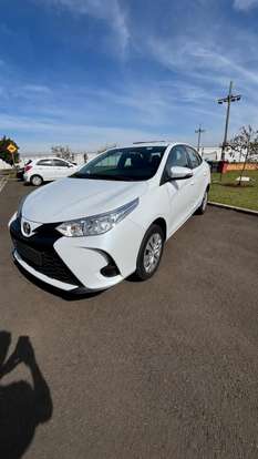 TOYOTA-YARIS-2022