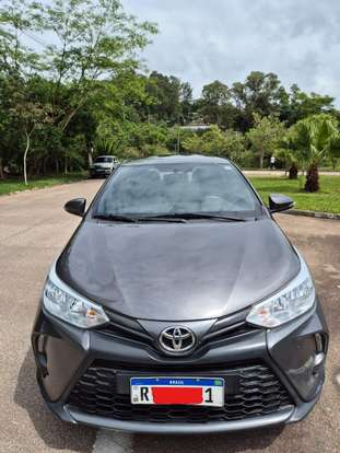 TOYOTA-YARIS-2022