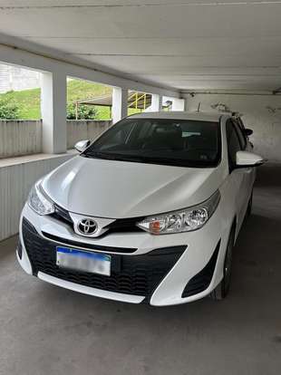 TOYOTA-YARIS-2020