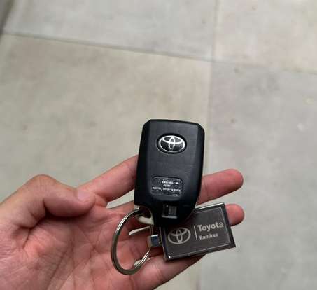 TOYOTA-YARIS-2020