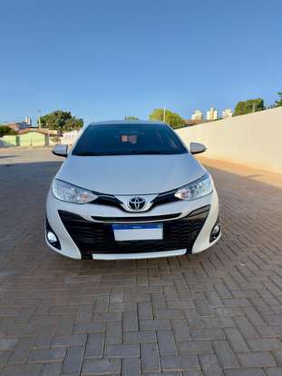 TOYOTA-YARIS-2020