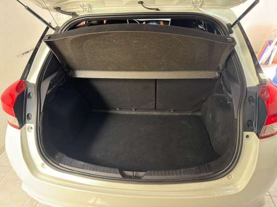 TOYOTA-YARIS-2020