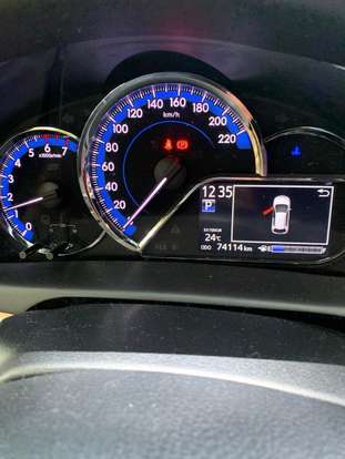 TOYOTA-YARIS-2018