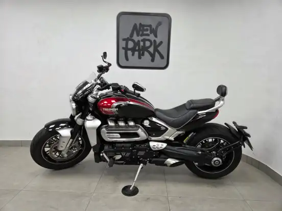 TRIUMPH-ROCKET III GT-2023