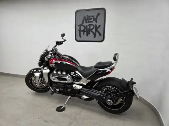 TRIUMPH-ROCKET III GT-2023