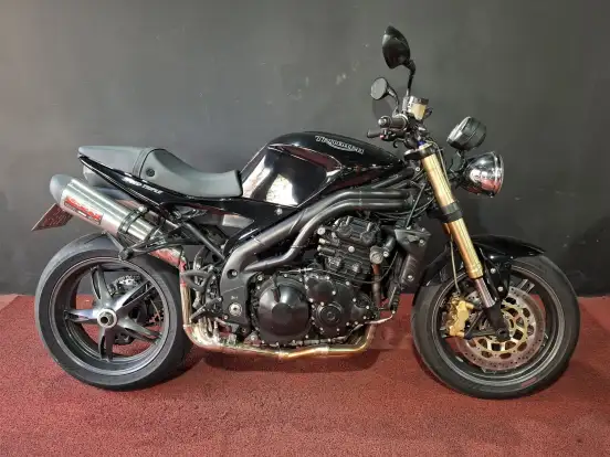 TRIUMPH-SPEED TRIPLE 1050i TRIUMPH-SPEED TRIPLE 1050i-2006