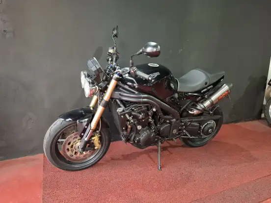 TRIUMPH-SPEED TRIPLE 1050i TRIUMPH-SPEED TRIPLE 1050i-2006