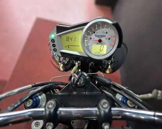TRIUMPH-SPEED TRIPLE 1050i-2006