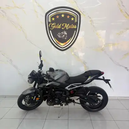 TRIUMPH-STREET TRIPLE R ABS-2023