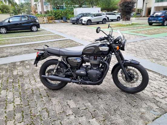 TRIUMPH-BONNEVILLE T100 BLACK 900-2019
