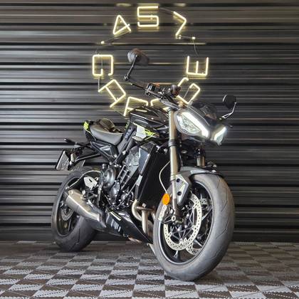 TRIUMPH STREET TRIPLE RS ABS 