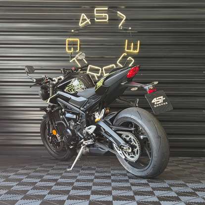TRIUMPH-STREET TRIPLE RS ABS-2024