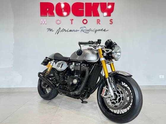 TRIUMPH THRUXTON R 