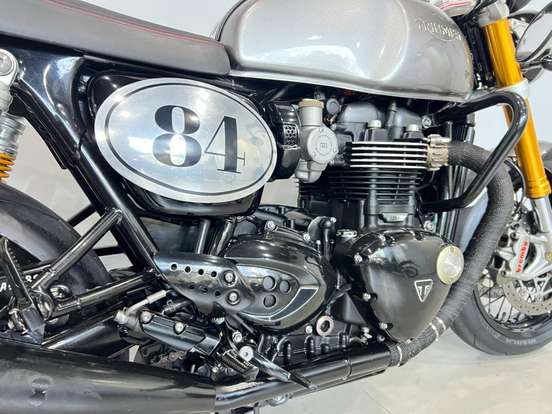 TRIUMPH-THRUXTON R-2017