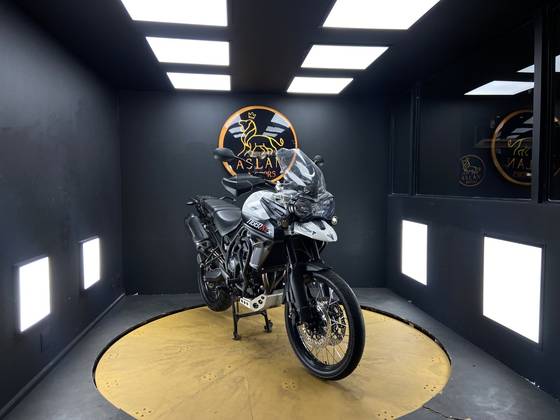 TRIUMPH TIGER 800 XCX 