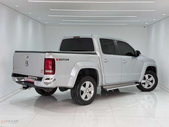VOLKSWAGEN-AMAROK-2.0 HIGHLINE 4X4 CD 16V TURBO INTERCOOLER DIESEL 4P AUTOMÁTICO VOLKSWAGEN-AMAROK-2017