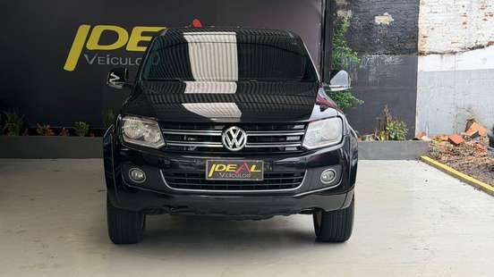 VOLKSWAGEN-AMAROK-2015
