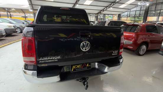 VOLKSWAGEN-AMAROK-2015