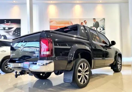 VOLKSWAGEN-AMAROK-2021